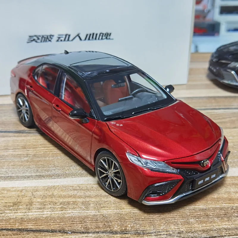 1:18 2021 Toyota Camry Alloy Model - Image 4