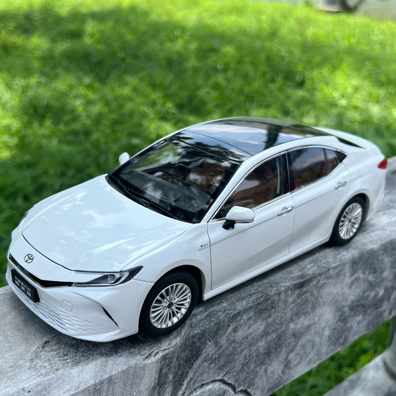 1/18 2024 Toyota Camry Alloy Model